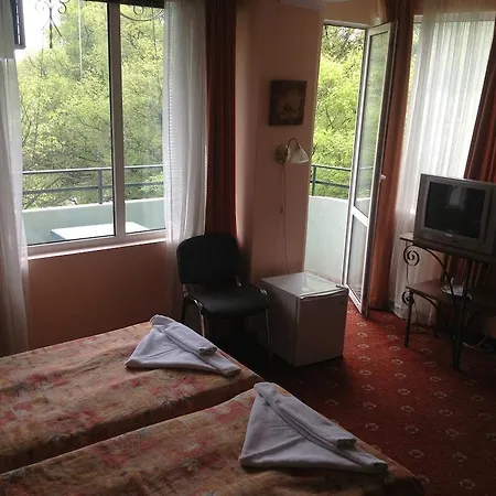 Astra Family Hotel 3*